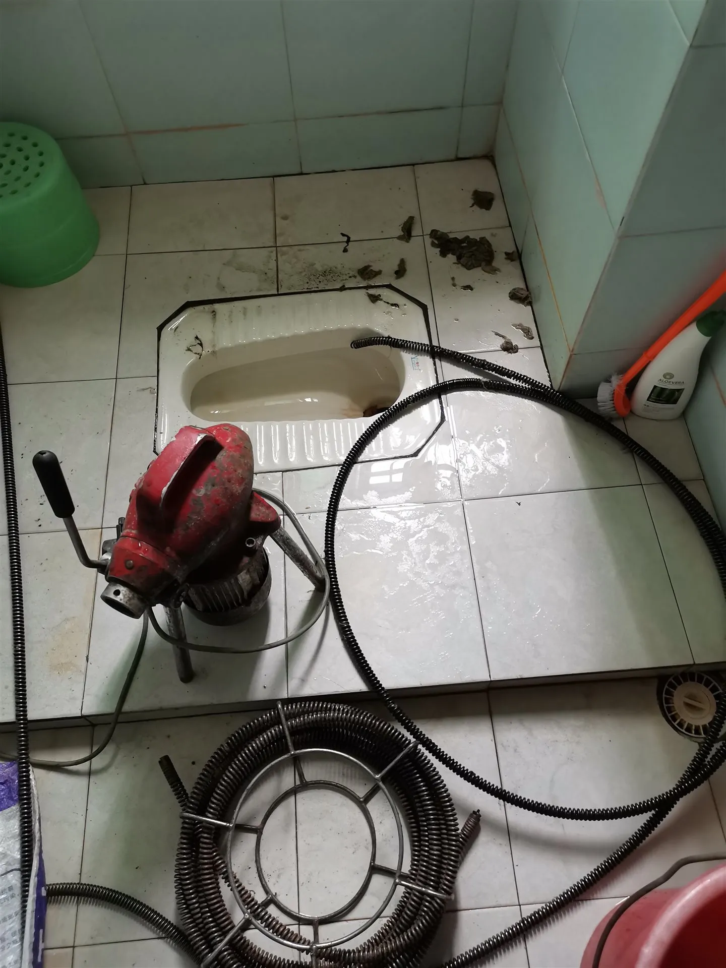 莆田商用场所多个排水点同时异常:上门前准备与附近疏通下水道电话