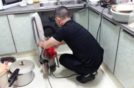 绍兴家庭马桶堵塞:用吸盘前先看安全边界与附近疏通下水道电话
